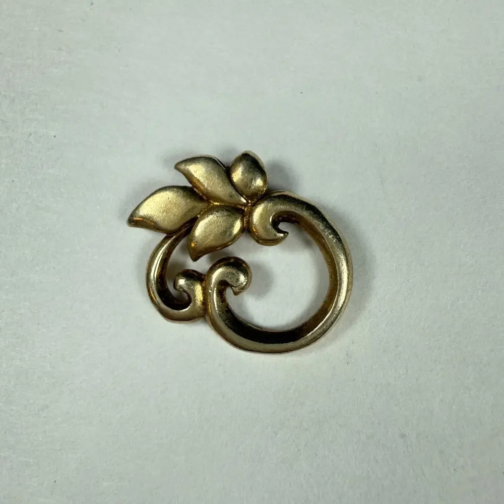 Vintage Gold-Toned Sterling Silver 925 Floral Pendant - 3.08g
